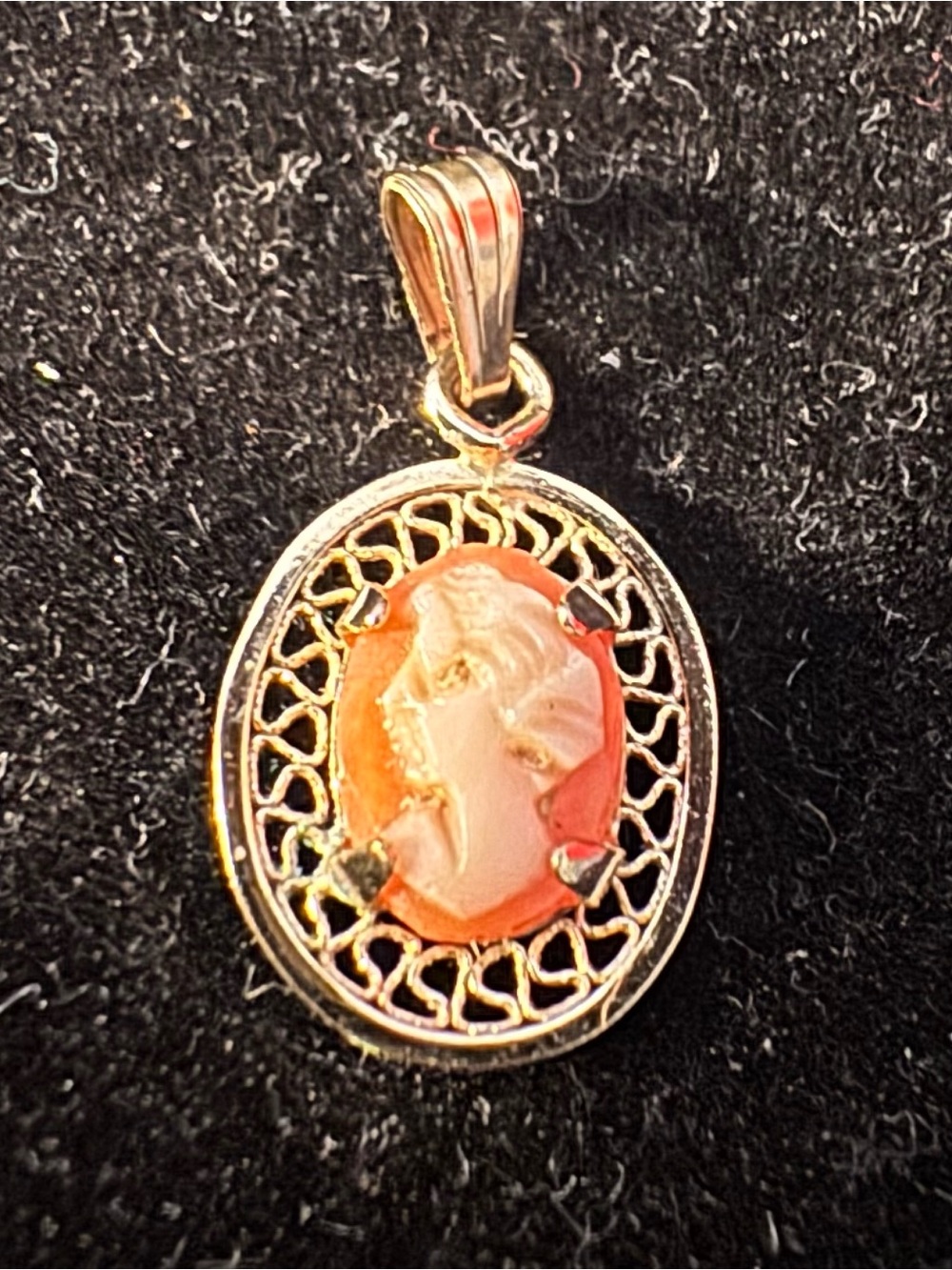 Vintage Coral Cameo 12/20 12Kt GF Pendant ( .50”)